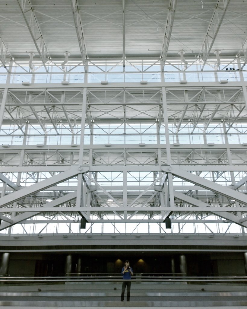 layoverlife's tweet image. Keepin&apos; ourselves busy. Denver layover.

#dukeshootingthings #exposedstructure #terminalC #denver #layover #thingsg…