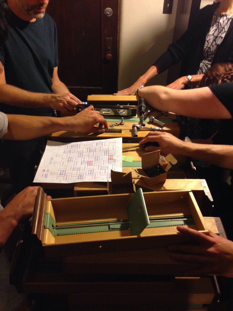 MelissaMiller09's tweet photo. @USCLibraries @USCmiclibmem @USCArchitecture #microlibraries lots of helping hands! https://t.co/J8DiDRI8tz