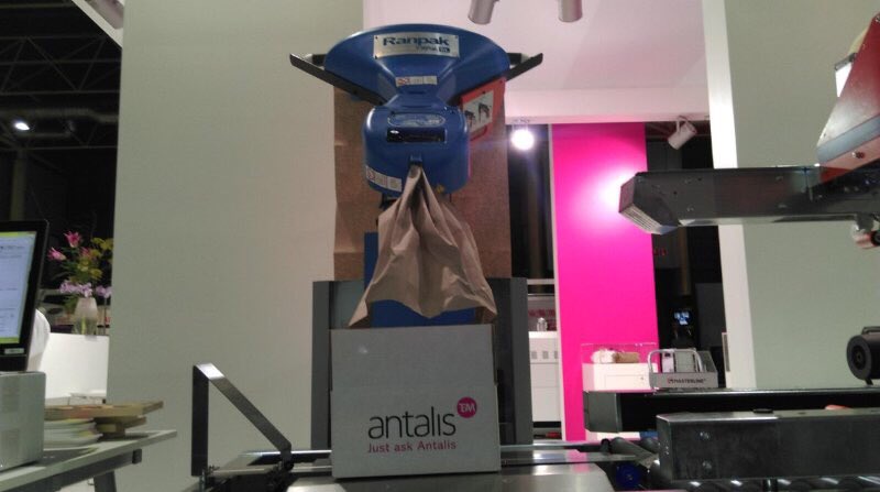 Dave_van_Dijk's tweet photo. Kom morgen de nieuwe #FillPak SL van @RanpakCorp bekijken op stand C114 van @Antalis_NL op de @empackBenelux https://t.co/3La1aR7OoF