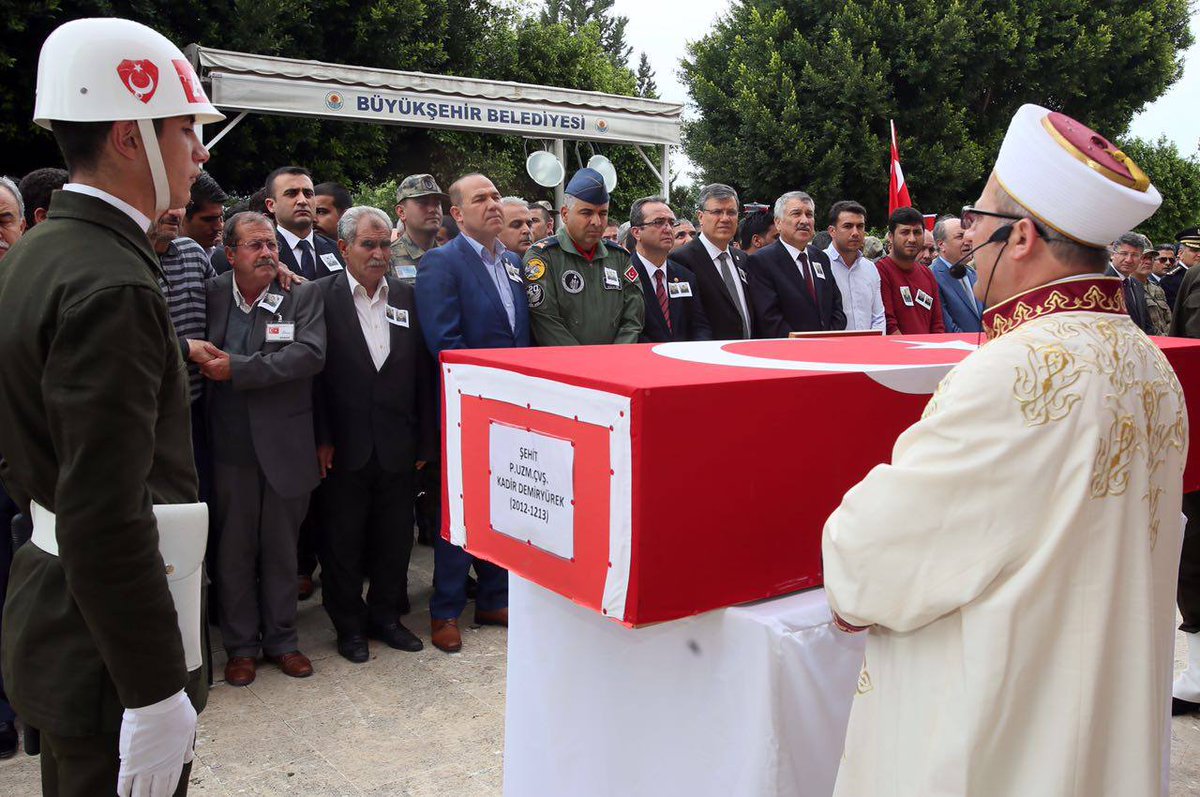 Demir Yürekli Şehidimiz Kadir Demiryürek'in cenaze törenine katıldık.Yüce Allah rahmet eylesin. Mekanı cennet olsun.
