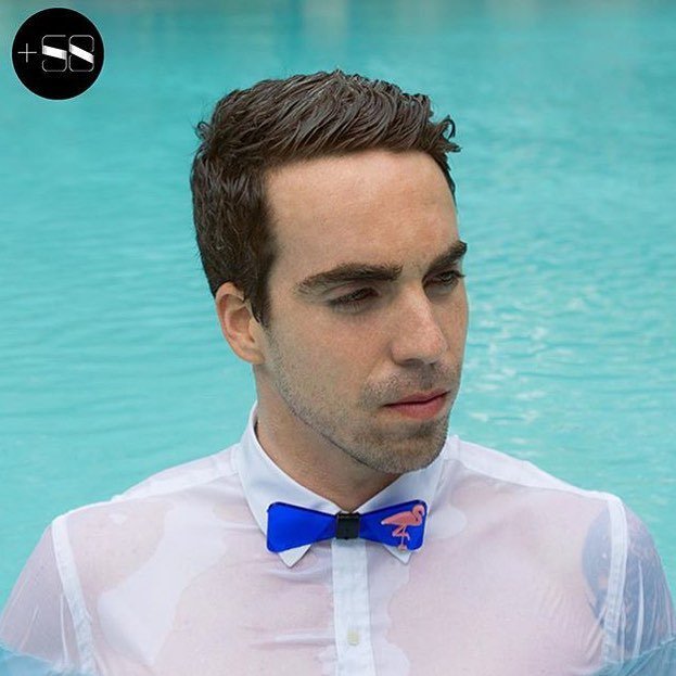 topipop's tweet photo. "Out of My mind; back in 5 minutes. I just need a break ⏱" #58bowties #plus58 #breakfromwo… https://t.co/w6poivalV5 https://t.co/X5j1ZSXAln