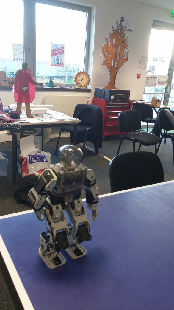 planeterobots's tweet image. Chez @zBis85 pour #aperobot