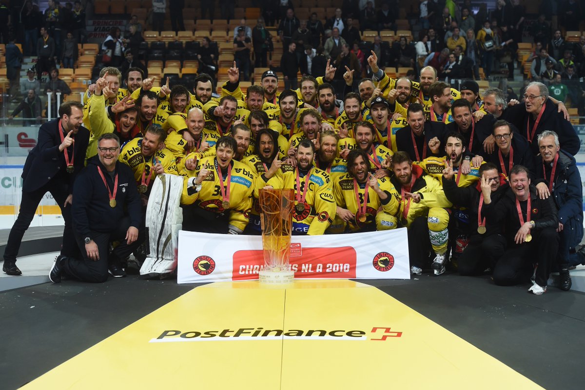 scbern_news's tweet photo. 14. Meistertitel des #SCBern. #bärnrockt

© Urs Baumann / KEYSTONE/Ti-Press/Gabriele Putzu https://t.co/ziHyGMECKJ
