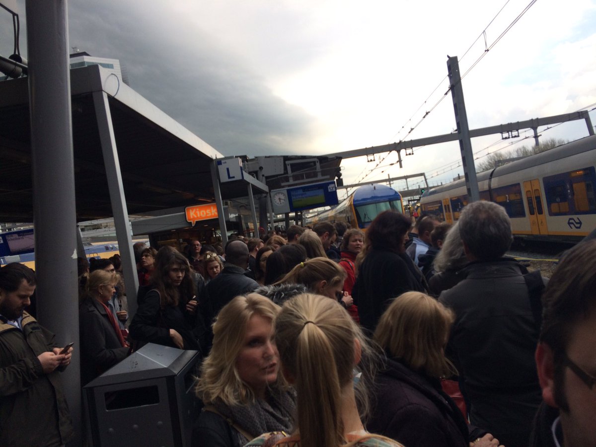 LydiavnAken's tweet photo. @NS_online De drukte viel vandaag  mee NS .........🙄🙄🙄 https://t.co/92saaOh475