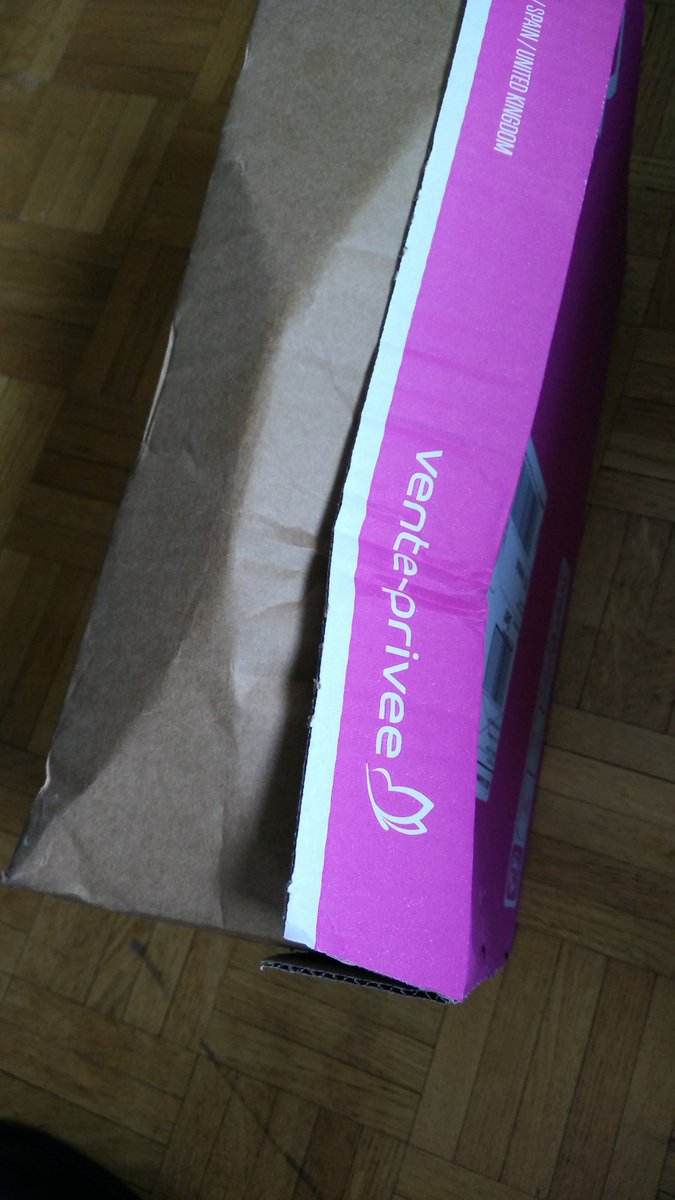 MacManiak's tweet photo. Ce coup-ci, j'ai rapidement reçu ma commande @venteprivee_fr. Un peu trop rapidement d'ailleurs. #SoColissimo https://t.co/VBQVjTGFqD