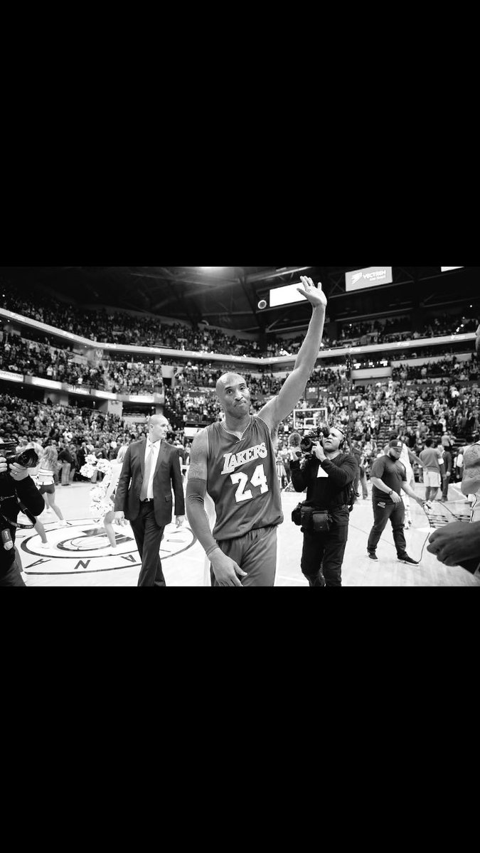 MBll_'s tweet image. Last game for the ⚫️🐍 #MambaDay #ThankYouKobe #KB20