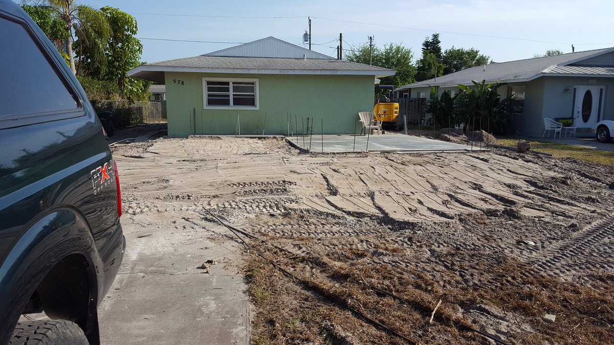 Biz_Efficient's tweet photo. Rough grade #sitework #efficientlife https://t.co/9yIu7vuGnw