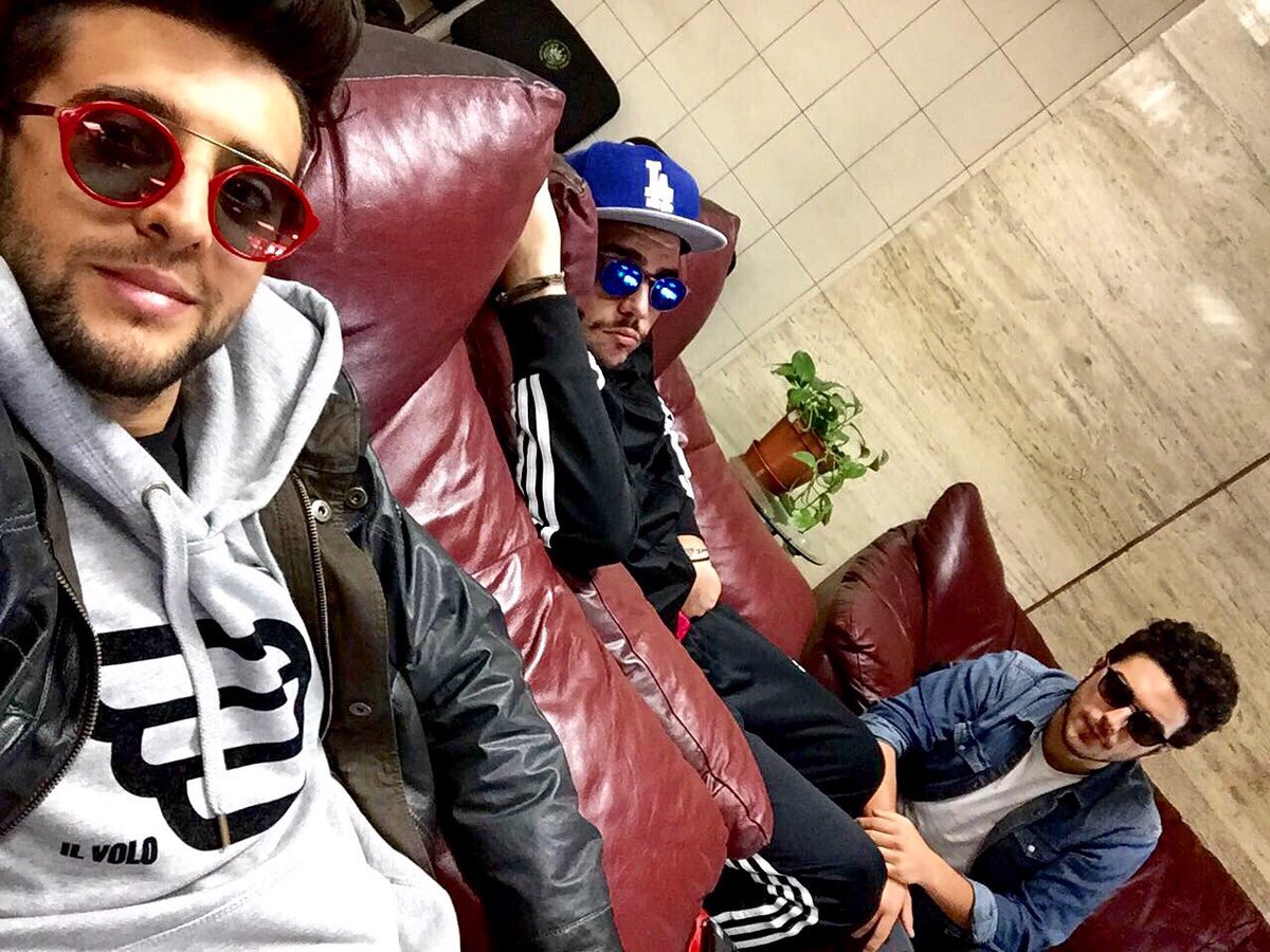 ilvolo's tweet photo. #ilvoloofficialcollection en San Salvador!
#ilvoloontheroad #ilvoloLatAmtour2016 https://t.co/57vQ0GotTv