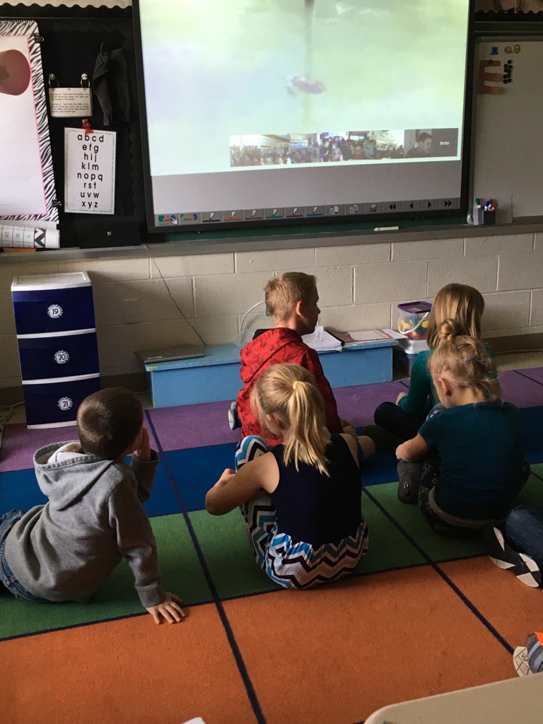 CBennettFirst's tweet image. We are having fun learning about turtles. #ebtsoyp #rpbyod