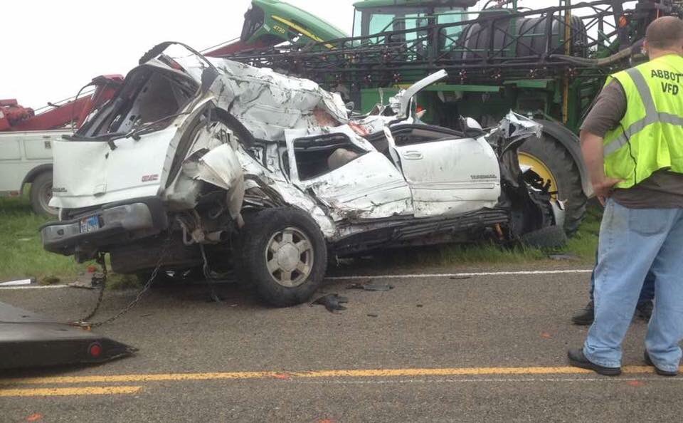 LindsayKimbrell's tweet photo. Driver was going too fast, over corrected, nothing farmer could do to avoid it. 14 yr old passenger critical cond. https://t.co/8jFgliueIC
