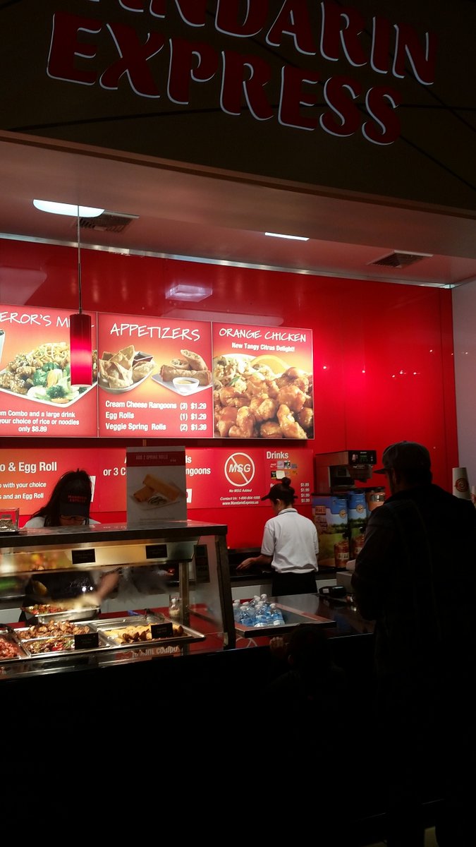 Integrity_Water's tweet image. Its lunchtime! Choose Integrity water with your meal! #ChooseIntegrity #healthychoice