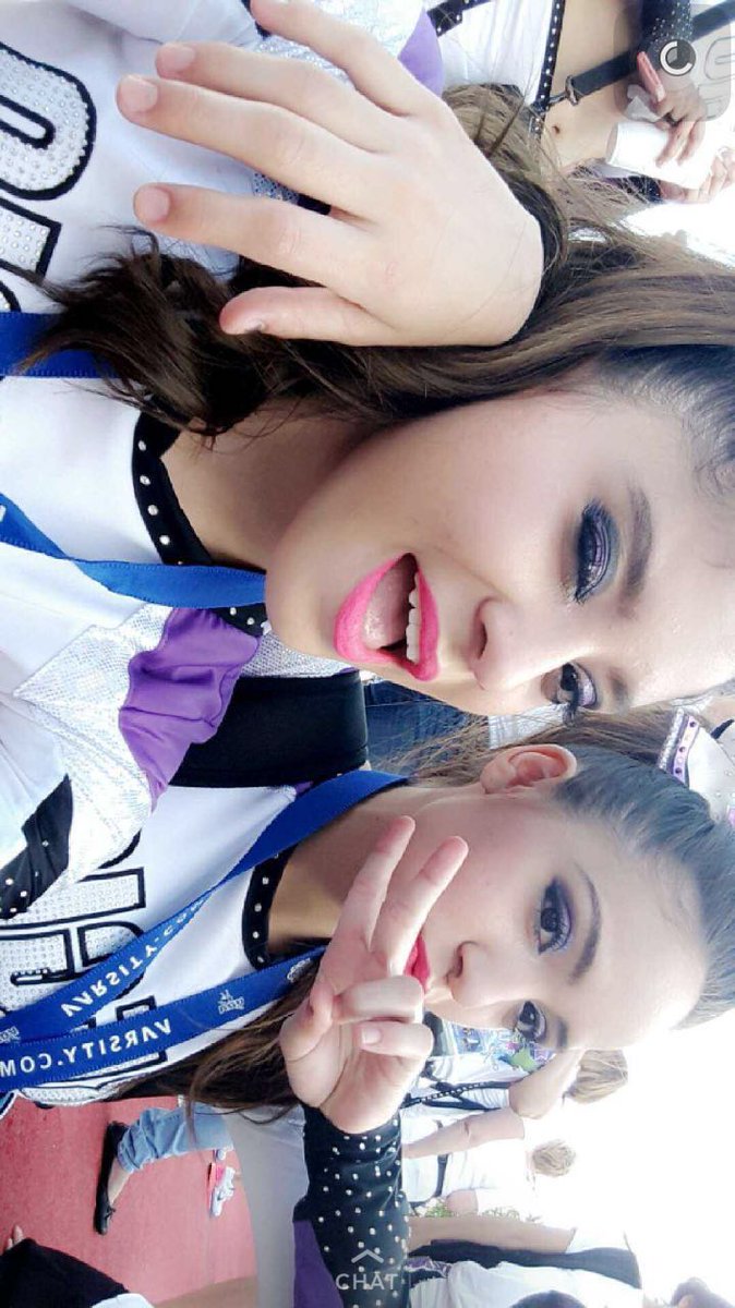 Luzgaabi's tweet photo. La mas loca de todaaas!! Teadoro amigaa #UCA2016 @Valeriacoronad https://t.co/a6chdsLUcX