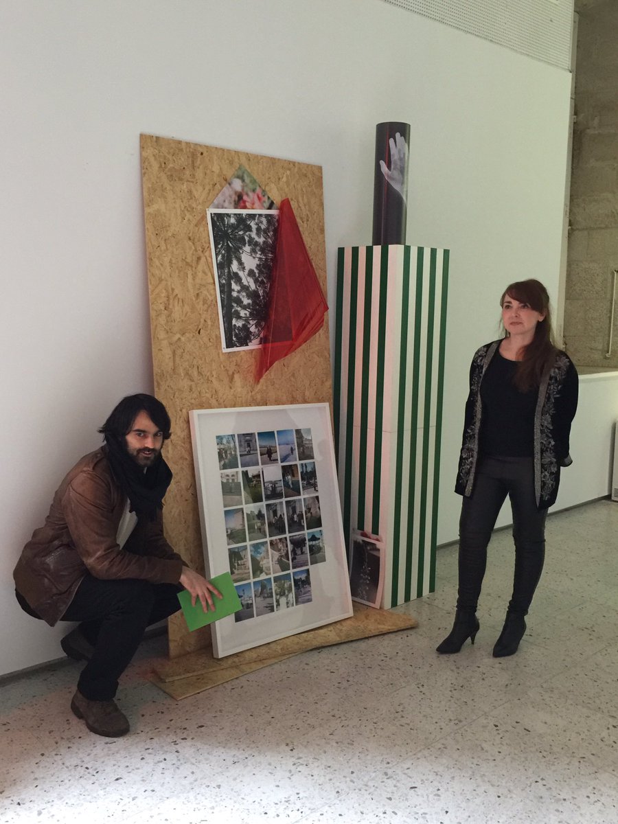 Estamos inaugurando [sic] de #JoanMorera comisariado por #MariaMarco. Pódese ver na Zona "C" ata o 22 de maio.