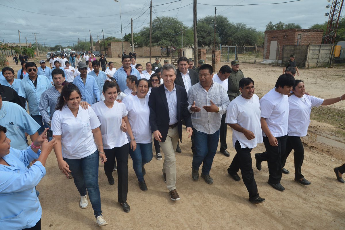 CasaRosada's tweet photo. Esto queremos para nuestro país. Que los jóvenes tengan la oportunidad de trabajar, de desarrollarse, de elegir. https://t.co/4mp1XuT7VC