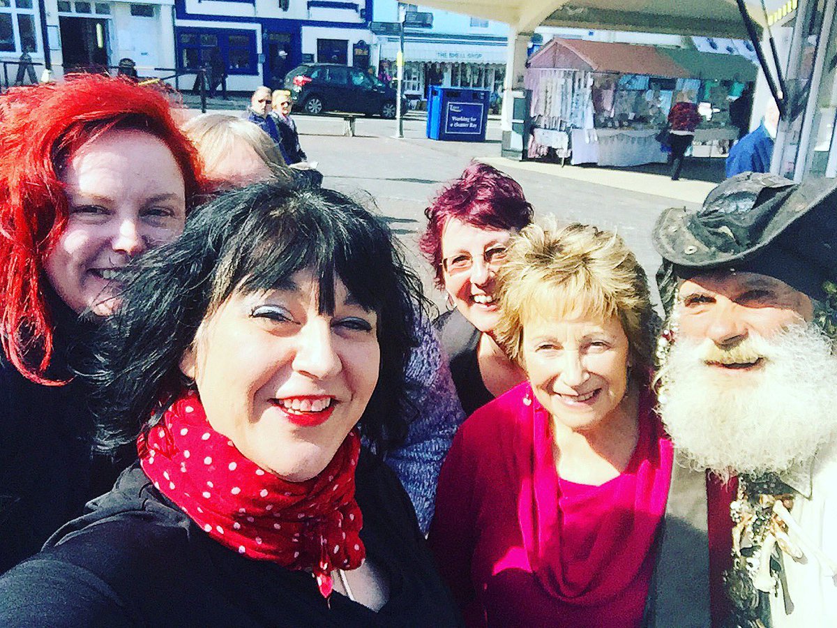 Thanks to my fab #mejects for the welcome home! Lunch &amp; cocktails <a href="/OldMarketHouse/">The Old Market House</a> <a href="/LibertyBrixham/">Liberty Brixham</a> #Brixham