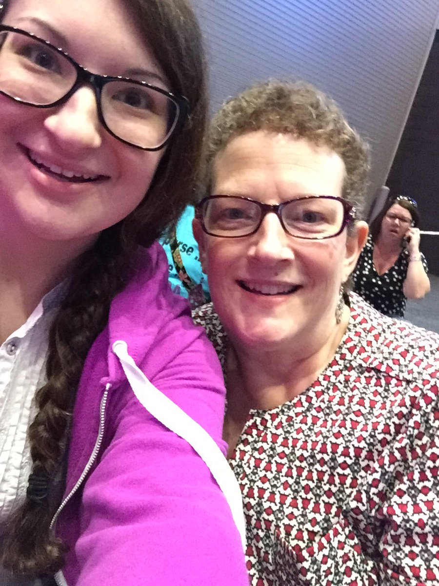 mombecjes's tweet photo. Vera Bradley Outlet Sale 2016 selfie with @MonicaWilson25! #vbos16 https://t.co/LsKUBO2QeZ