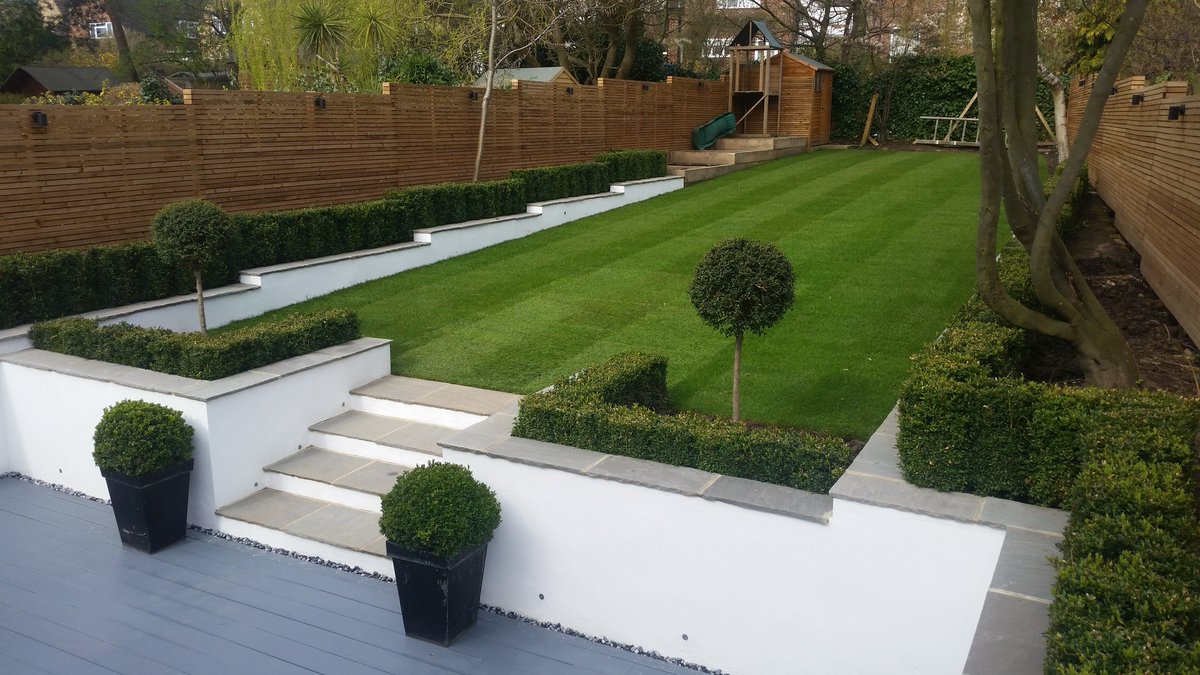 Adsungroup's tweet photo. Full #Landscape of a rear #Garden in #Totteridge. #naturalstone #renderedwalls #cladding #lighting #boxhedge #lawn https://t.co/jaS7an057N