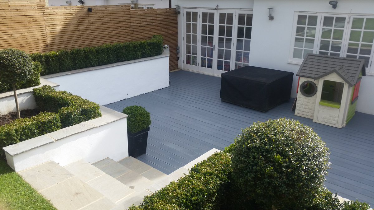Adsungroup's tweet photo. Full #Landscape of a rear #Garden in #Totteridge. #naturalstone #renderedwalls #cladding #lighting #boxhedge #lawn https://t.co/jaS7an057N