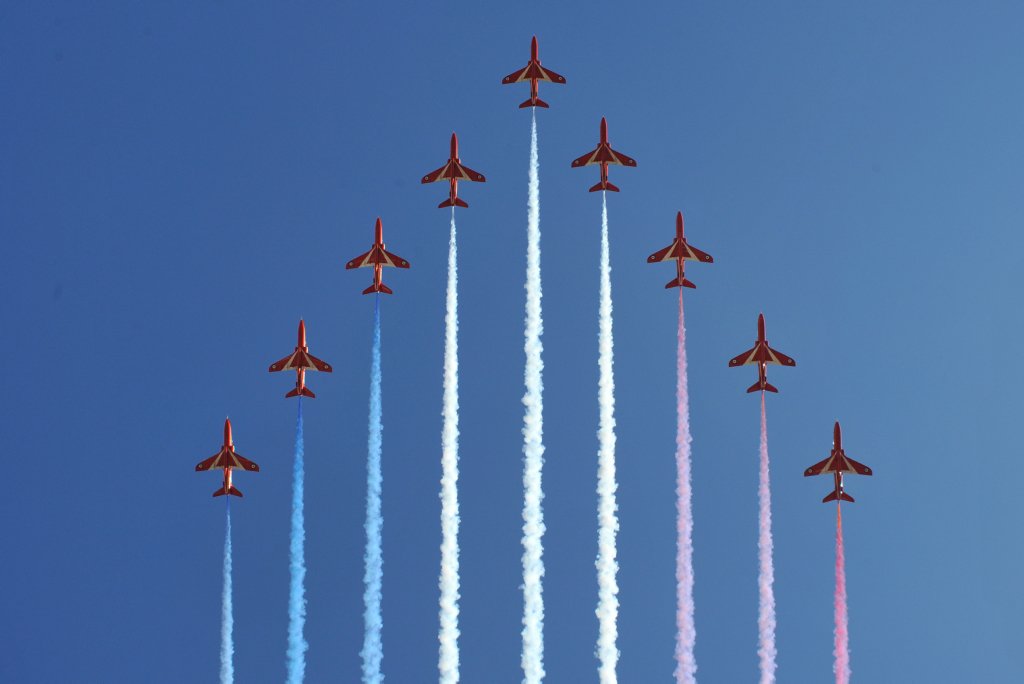 DefenceHQ's tweet photo. News: The Red Arrows will fly over London Pride for the first time at this year's parade https://t.co/rBjTzd3zIQ https://t.co/IvB3BtLGsT