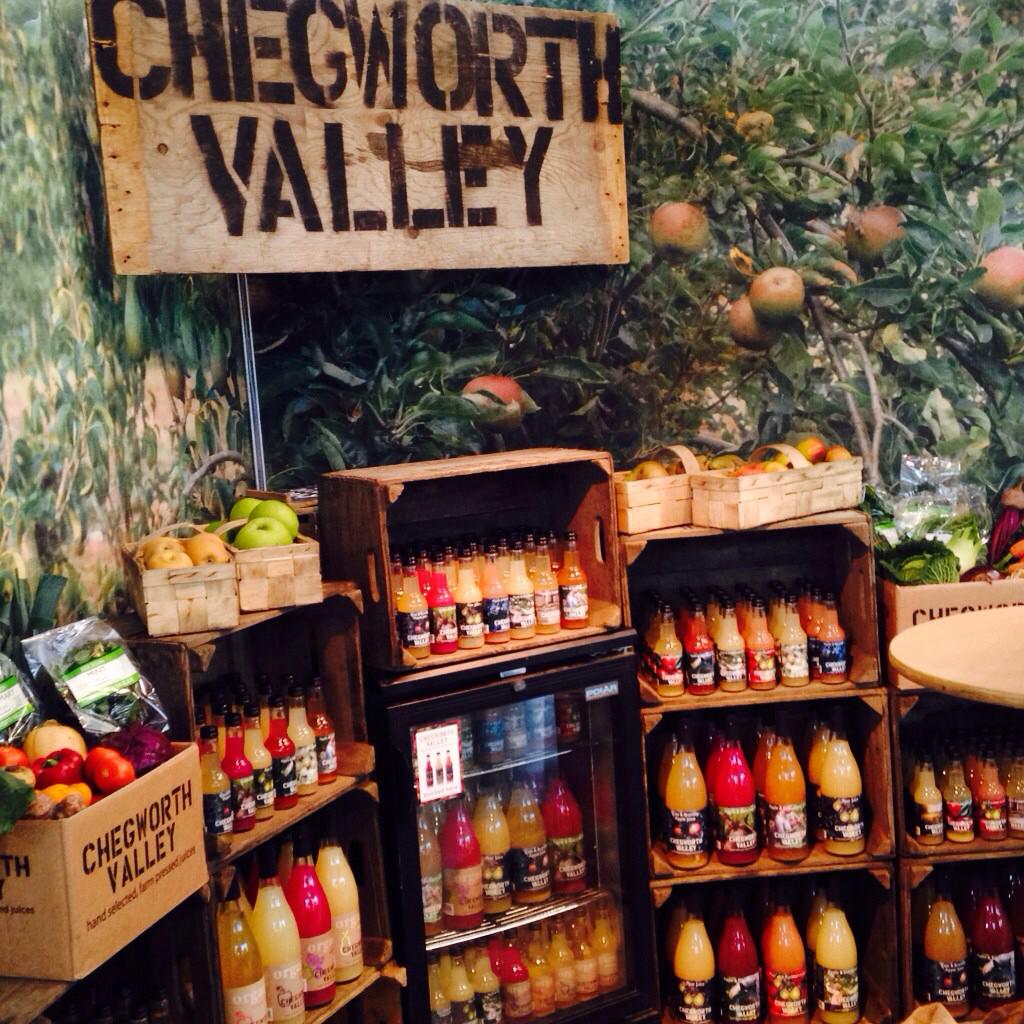 Last night: canapes 4 @cityactionuk &amp; PR Guild + <a href="/AlphaZetaWine/">Alpha Zeta Wines</a>, <a href="/2fingersbrewing/">Two Fingers Brewing</a> Beers &amp; <a href="/Chegworthvalley/">Chegworth Valley</a> juices