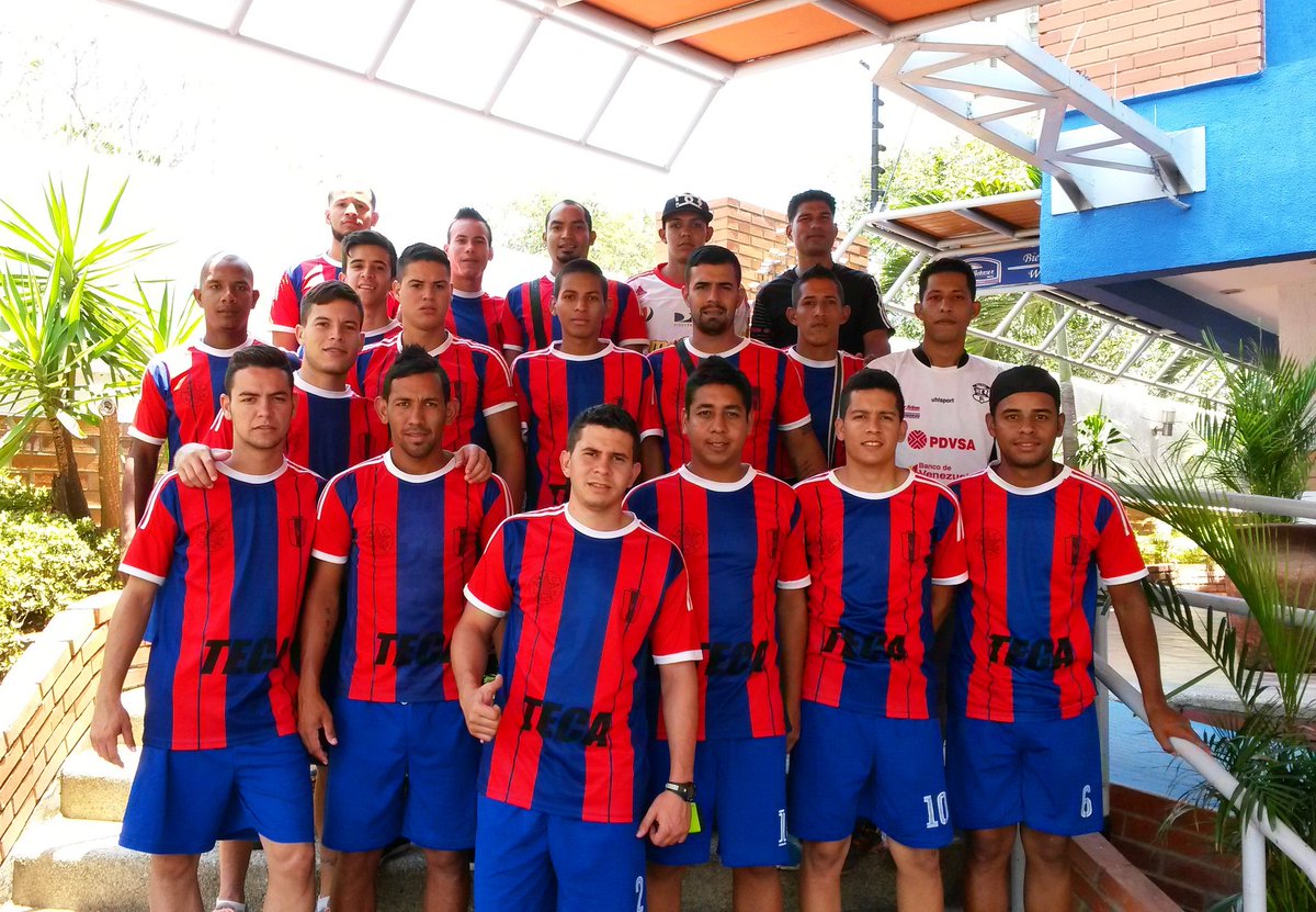 LibertadSFC's tweet photo. #TerceraDivisión | Nuestra plantilla se dirige a la Ciudad Deportiva de Pampatar | #VamosLibertad https://t.co/Bd93rxl72L