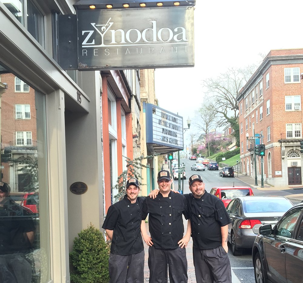 VisitVirginia's tweet photo. The staff at @zynodoa have some nice new Virginia is for Lovers hats! #loveva https://t.co/2ydxJm9xH1