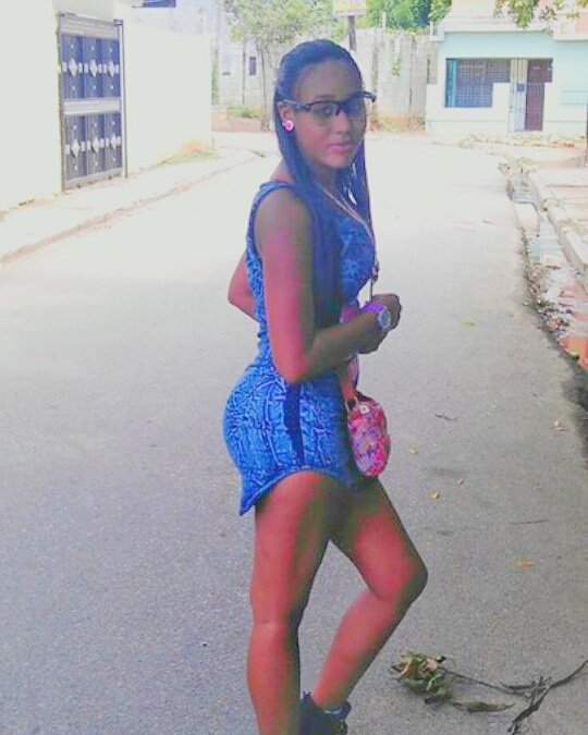dj_chamakitaa's tweet photo. La negra mas shulaaa... #yooop https://t.co/VJNJrijd0b