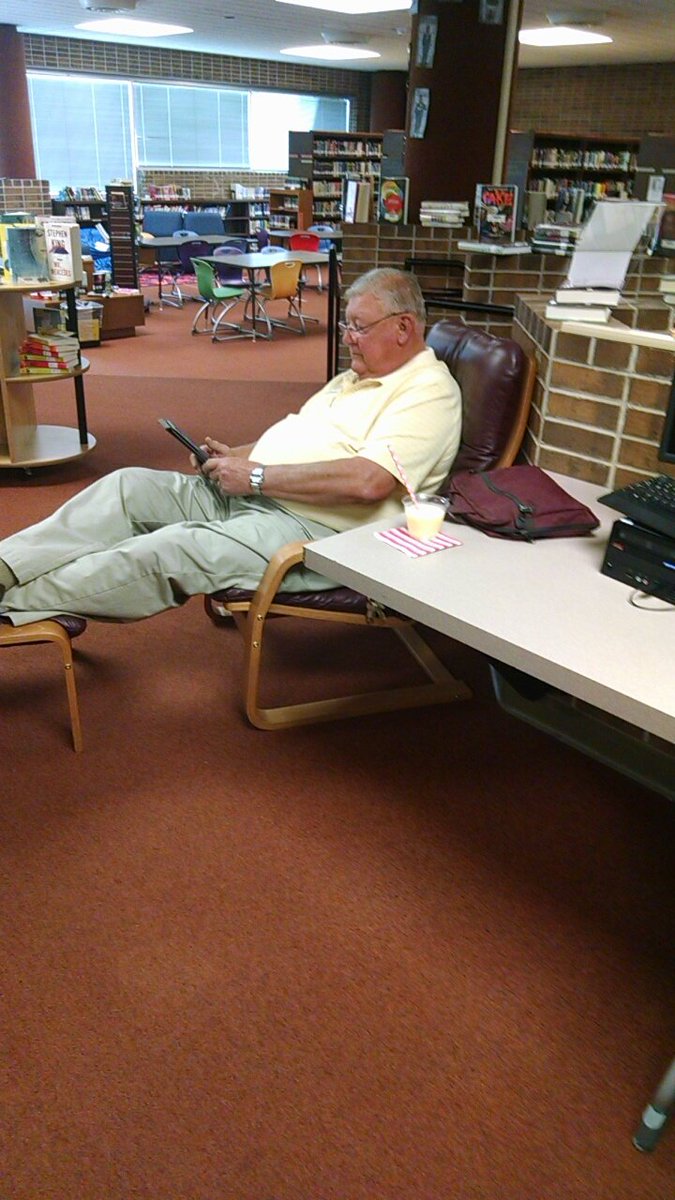 heyyojo4's tweet photo. Even Mr. Boyd enjoyed a smoothie and a book this morning. #librarymonth #lhslibrary https://t.co/kTjCNqCEzY