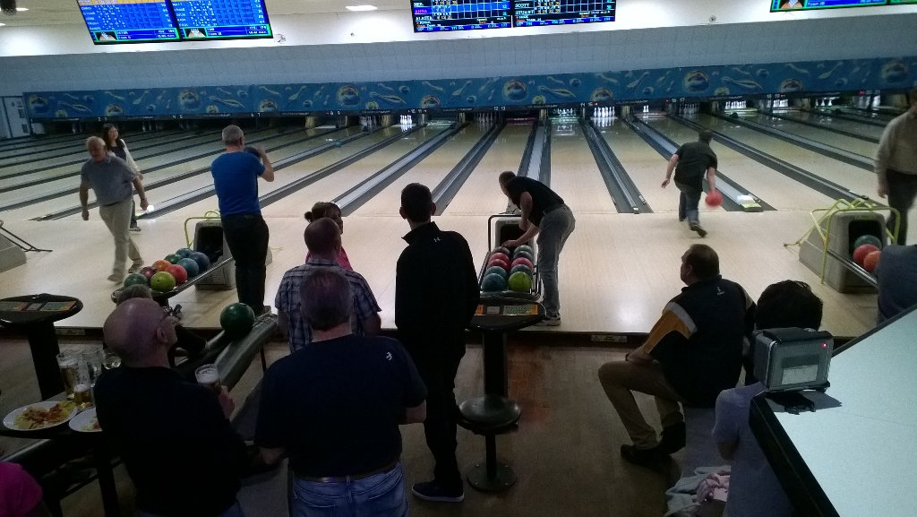 Deverill_IT's tweet photo. The Deverill team are aiming for strikes at the bowling tonight! #funtimes https://t.co/k08HqHo4MK