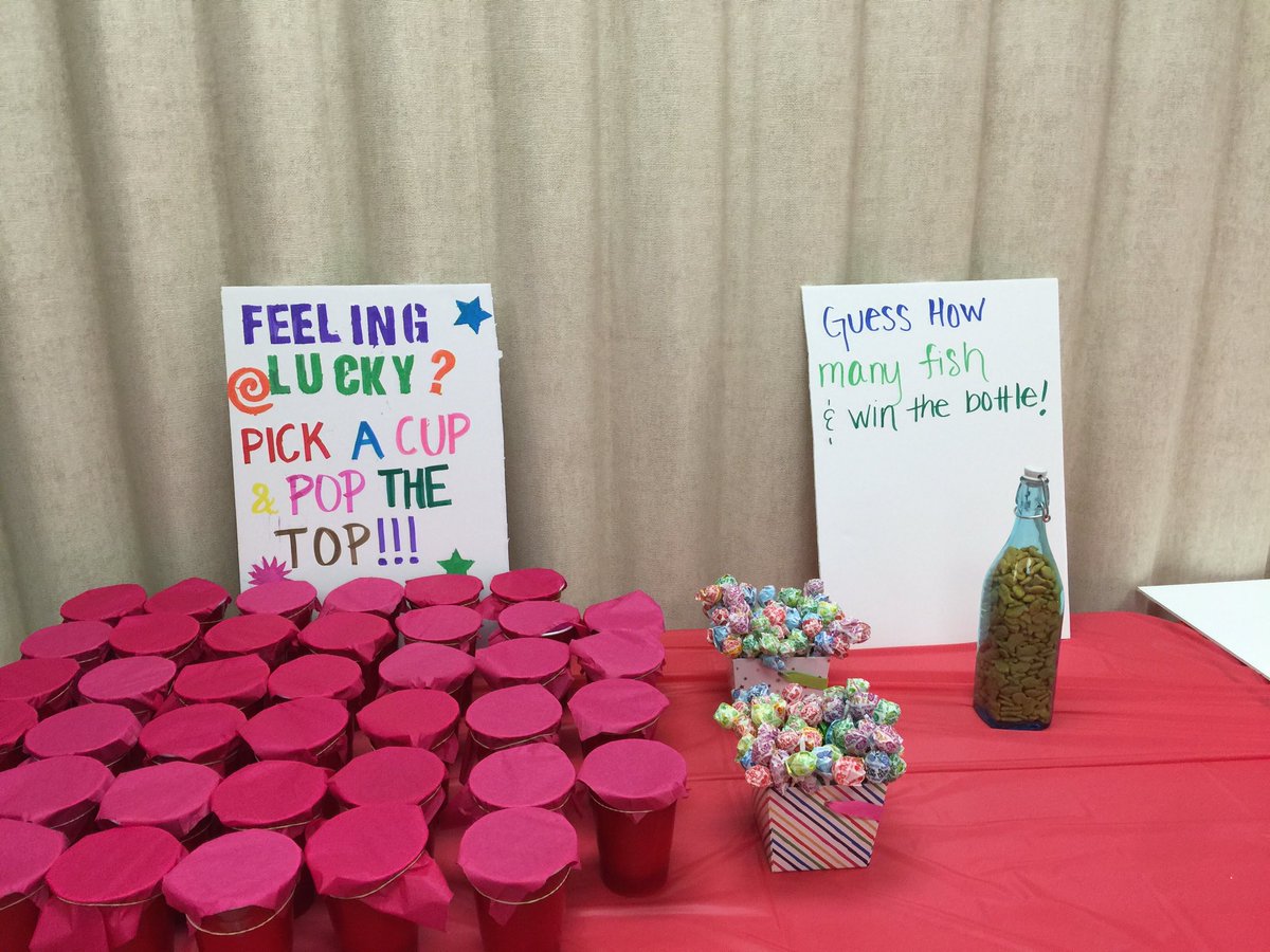 AJGiannetti's tweet photo. Carnival at T1915! #rockingcommunity @Herron9Herron @SelenaAlbino @E23Braemer thank you @flngg https://t.co/WvmLVc40zV