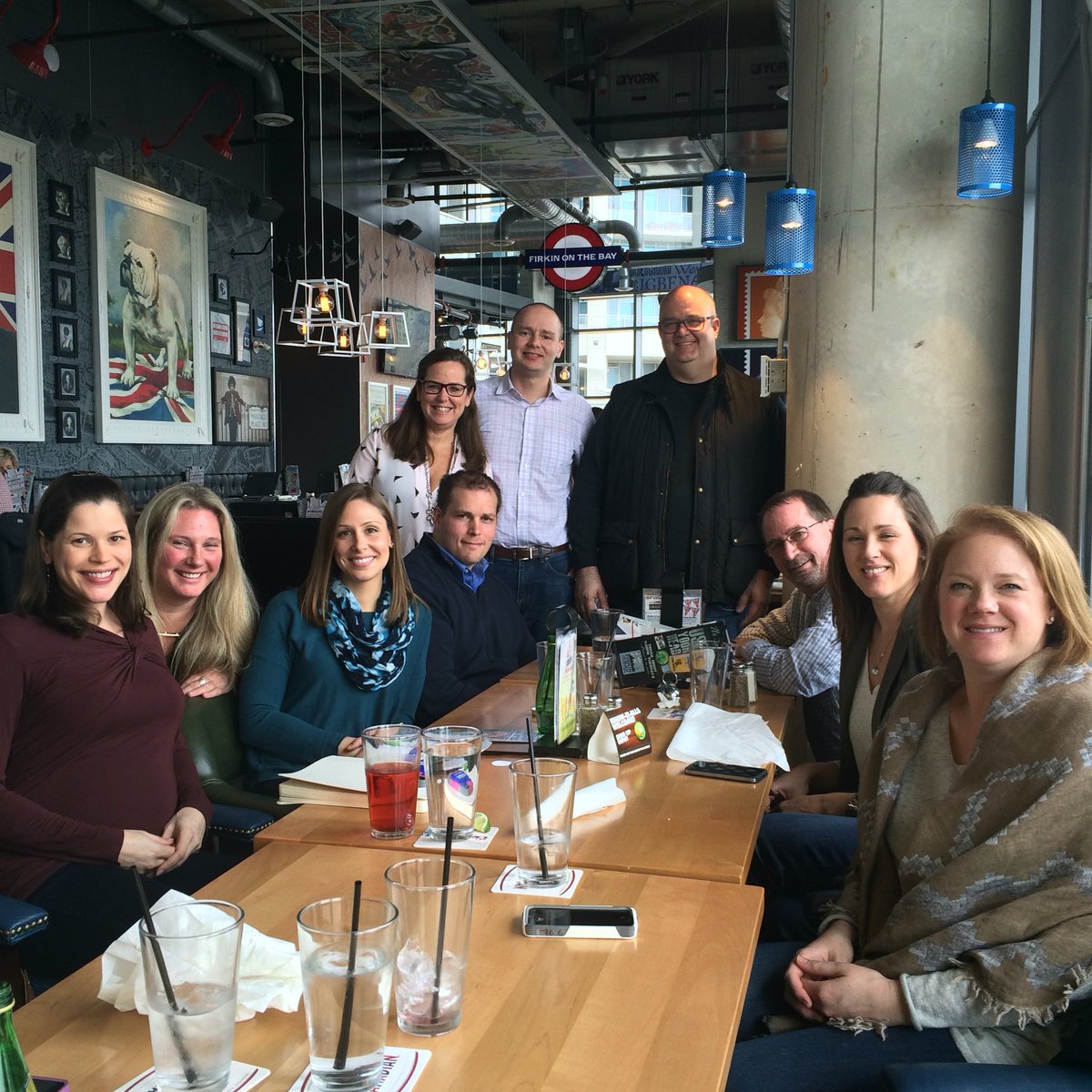 annanimity1012's tweet image. Supporting a great customer #firkinonthebay #team #proudemployee #greatburgers