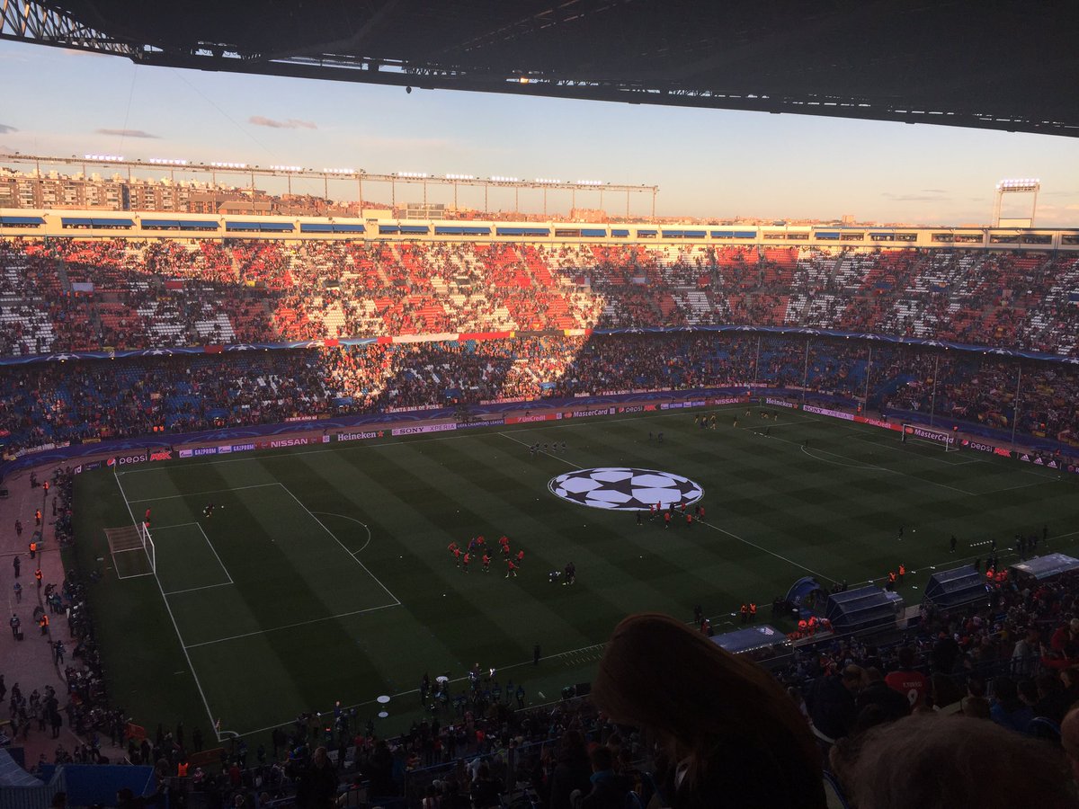 azalkmaar67's tweet photo. La Caldera aún a medio gas. Aunque sea Día Mayor a la gente no se le quita la costumbre de llegar justita. #ATMBCN https://t.co/QgNmzLvgg0