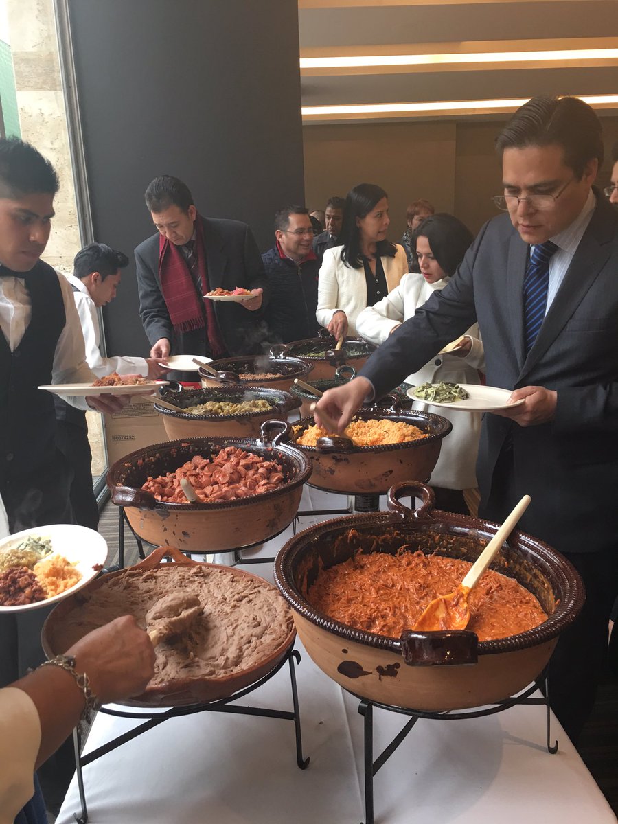 GoutPetit's tweet photo. Búscanos para tus eventos Gourmet y taquizas https://t.co/wAldcAPt7D https://t.co/bieyQ1byHZ