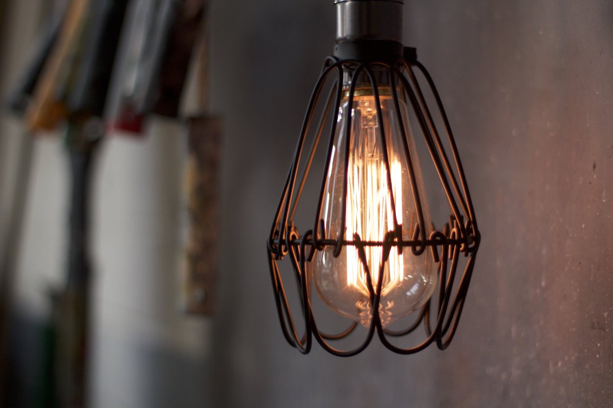 TungstenInfo's tweet photo. Busy prepairing the website photos thats launching soon! :)  #cage #filament #lighting #photography #launch #home https://t.co/X0ddeoHfwG
