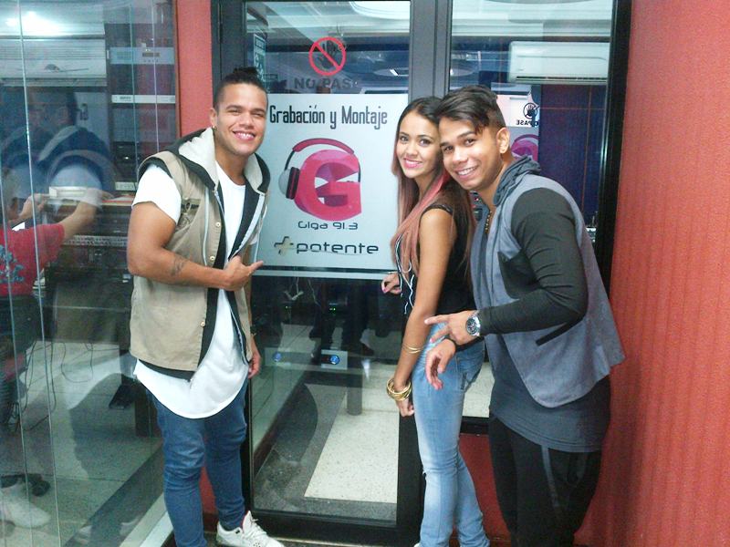 Giga913fm's tweet photo. Hoy Grata Visita de @ClioMusica en @Giga913fm con su #TourDimelo en #Merida @Kavantertaiment @rafa_castillo30 https://t.co/uEf79ywSJL