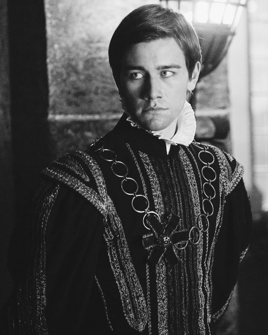 クイーンメアリー バッシュ役の俳優はトーランス クームズ 妻はどんな人