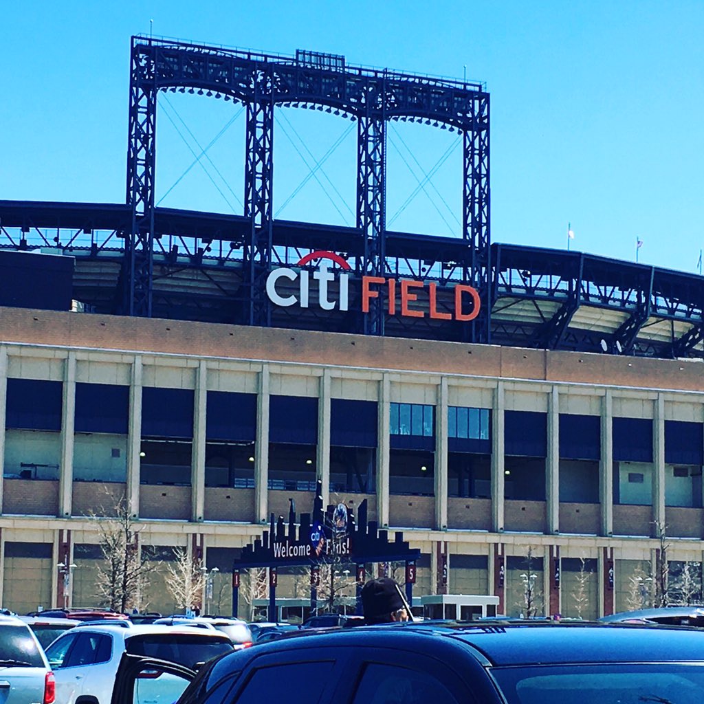 EnergyGarden's tweet photo. #cheatingontheyankees #lgm #mets #nikonmets #playinghooky #anygivenwednesday https://t.co/hlKqK4nTHx