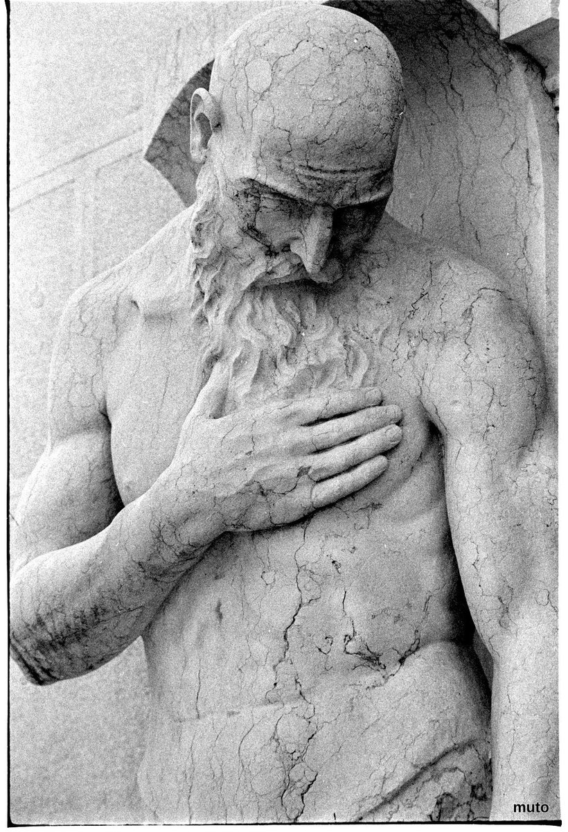 muto_godot's tweet photo. #thinking #stones #Ferrara #muto #photography https://t.co/MANmtRKgZI #poetryneverdie https://t.co/BHXzOSVmb6