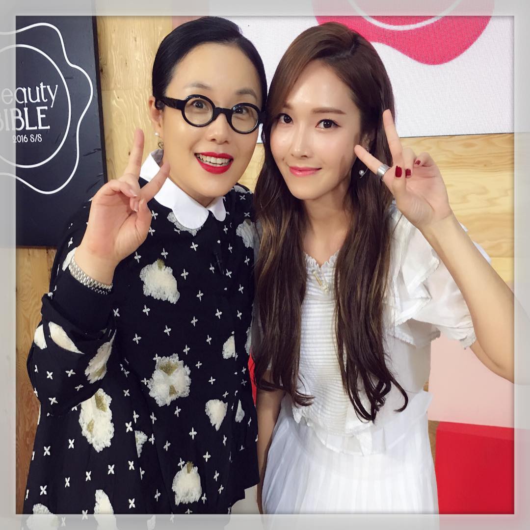 [OTHER][17-03-2016]Jessica trở thành MC mới cho chương trình của KBS - "Beauty Bible" Cf8bYLJUUAASSO4