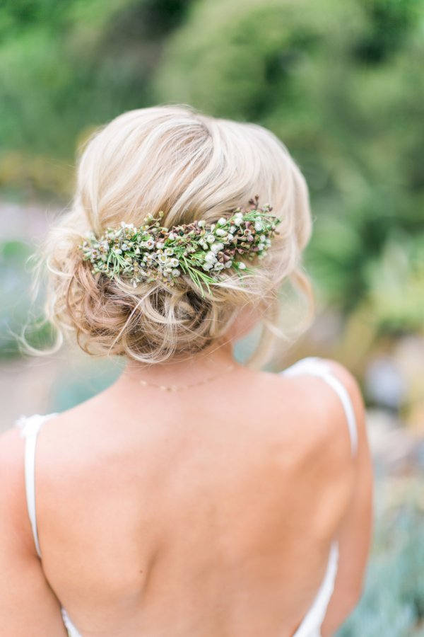 This summer's 16 best bridal hair trends >>> bit.ly/1Sz1MA5