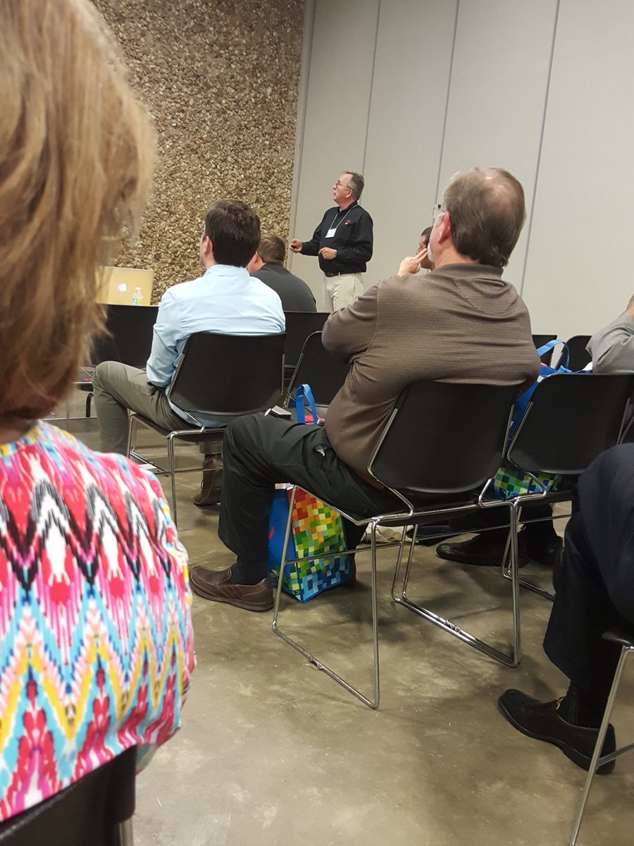 preston_pierce's tweet photo. Adobe session and #mstug https://t.co/yMnwngQNzp