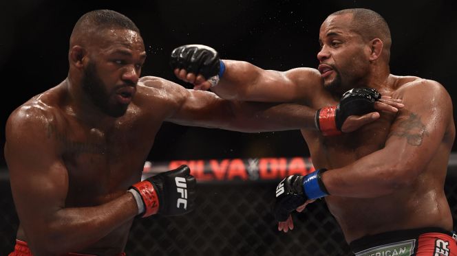 UFCONFOX's tweet image. Daniel Cormier: Jon Jones is &quot;the greatest fighter to ever put on a pair of gloves&quot;
foxs.pt/23Fn5rA
#UFC