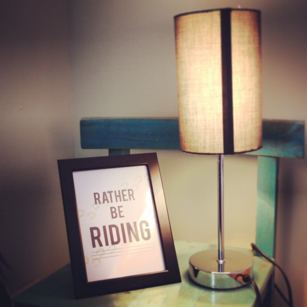 Mimosa_Equine's tweet photo. ⭐️⭐️ Love these!! ⭐️⭐️ Perfectly designed prints for the horse lover!! #equestrian #successfulday 🐴❤️🐴❤️🐴 https://t.co/aoljo6uq9Z