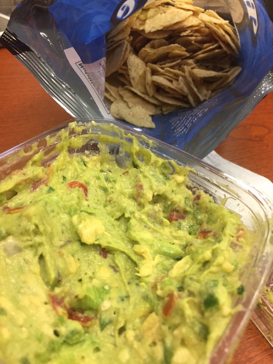 CruMathClub's tweet photo. If you come to math club guacamole doesn't cost extra! 😱😱😱 #rushdeltapsi https://t.co/RshOnKMJuy