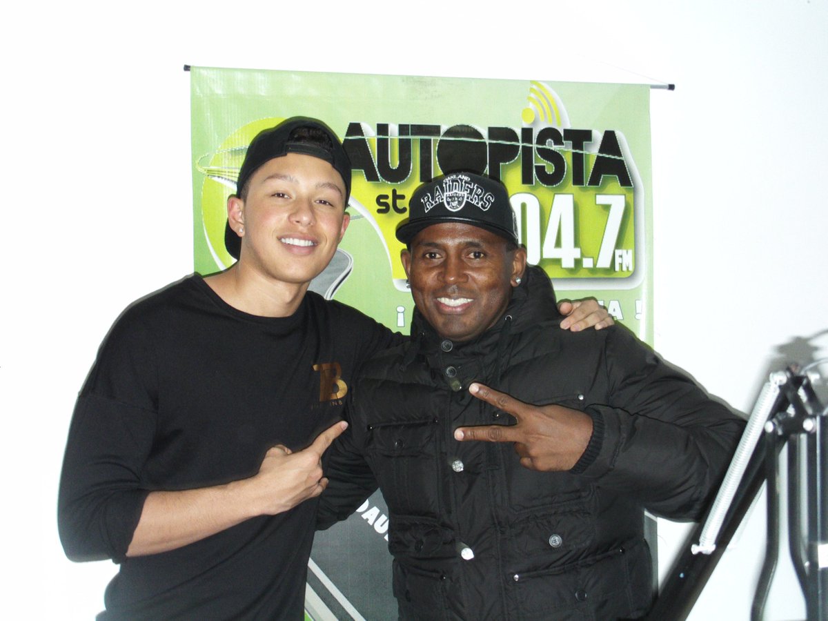 AutopistaFM's tweet photo. En vivo y directo en el programa Código Urbano junto a @thelatinboyreal y @HFelbambino https://t.co/uCMd6SQKRT