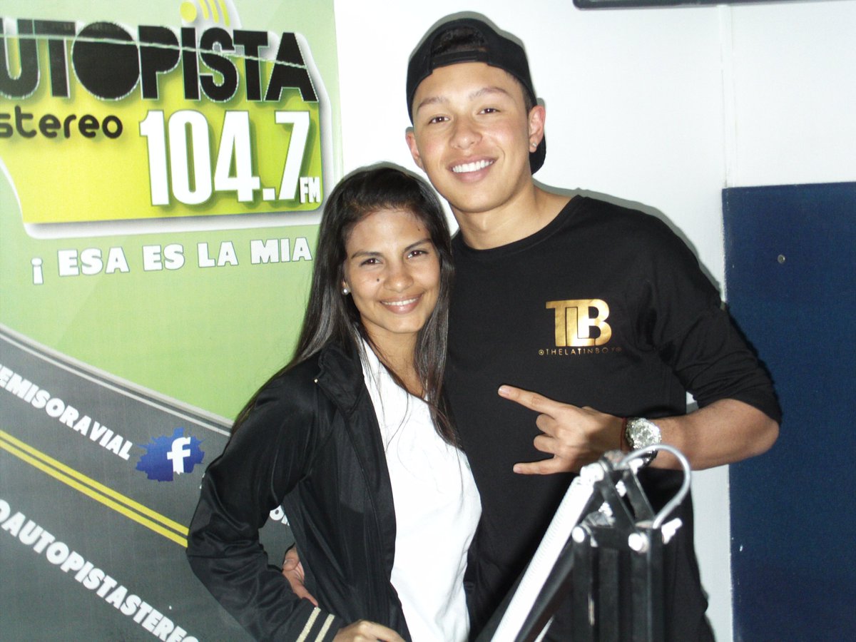 AutopistaFM's tweet photo. En vivo y directo en el programa Código Urbano junto a @thelatinboyreal y @HFelbambino https://t.co/uCMd6SQKRT