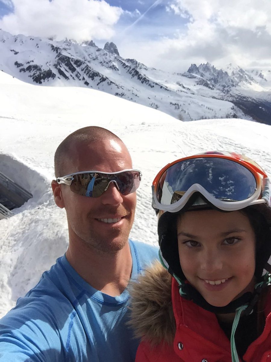 Patrik_Antonius's tweet photo. Snowboarding w daughter, Mila, at Chamonix. Spring is far-still amazing conditions @ Mont Blanc for winter sport. https://t.co/yMHofXN7CQ