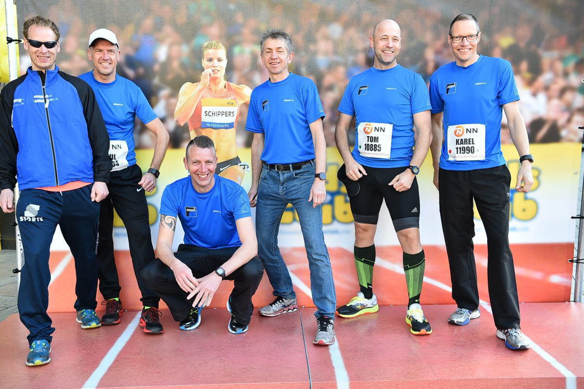 AMI_Bouwbeslag's tweet photo. De toppers die onze naam hoog hebben gehouden in de #MarathonvanRotterdam afgelopen zondag! #prestatie #marathon https://t.co/58oMryhdnk