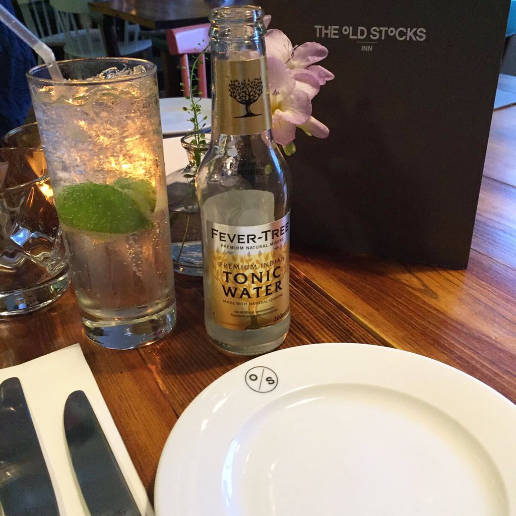 millieandmeg's tweet photo. G&T at @OldStocksInn in #StowOnTheWold topped off a lovely sunny day! #OldStocks #Stow #GinOclock https://t.co/7UhBAN5EWL