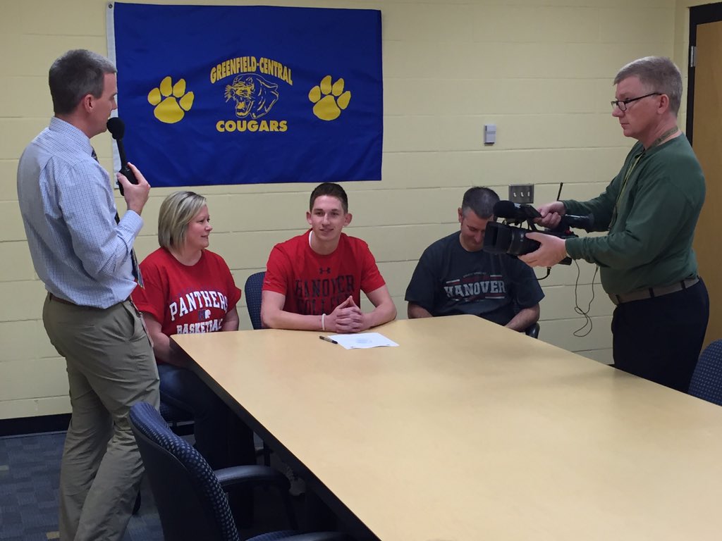 GCCougars's tweet photo. Congratulations to Blake Robertson on signing his letter of intent to play basketball at Hanover College! #GOCOUGARS https://t.co/Ug2tyTmJgX